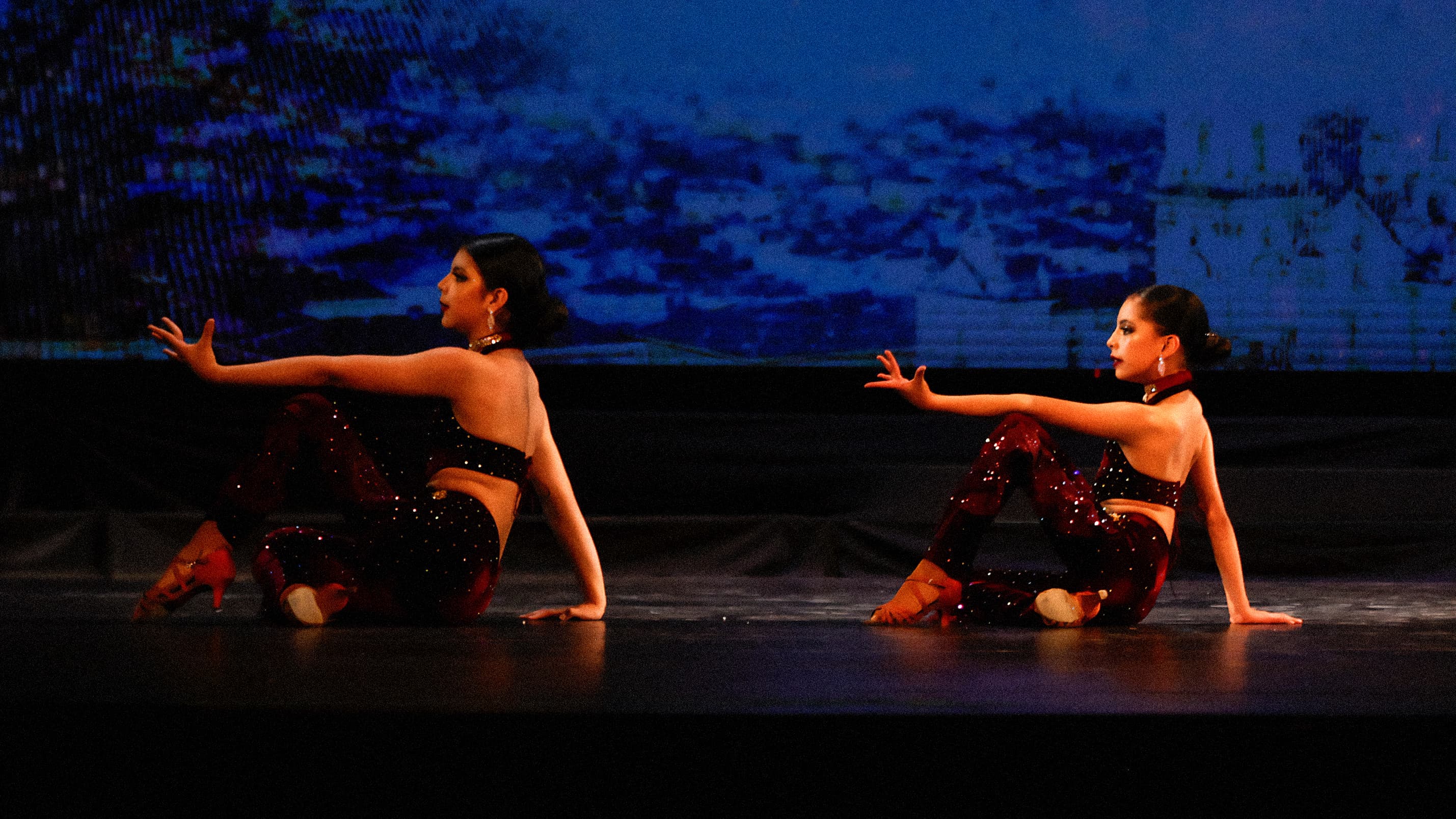 Bailadoras en escenario